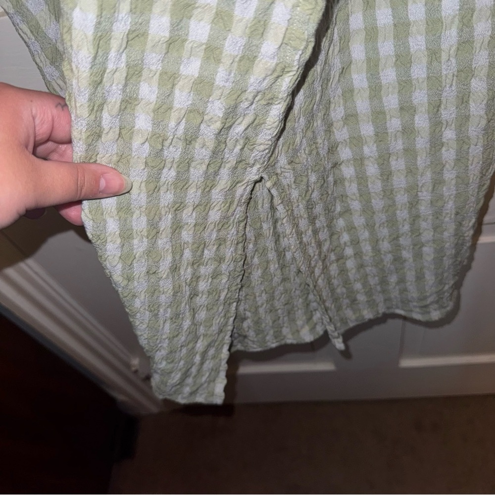 Universal Thread Green & White Patterned Sleevele… - image 6